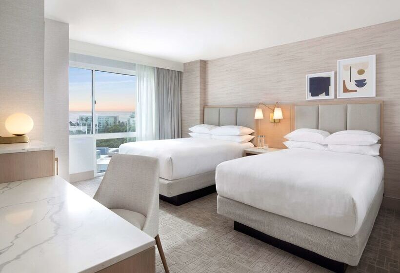 Hilton Santa Monica Hotel & Suites