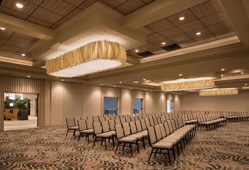 Hilton Santa Monica Hotel & Suites