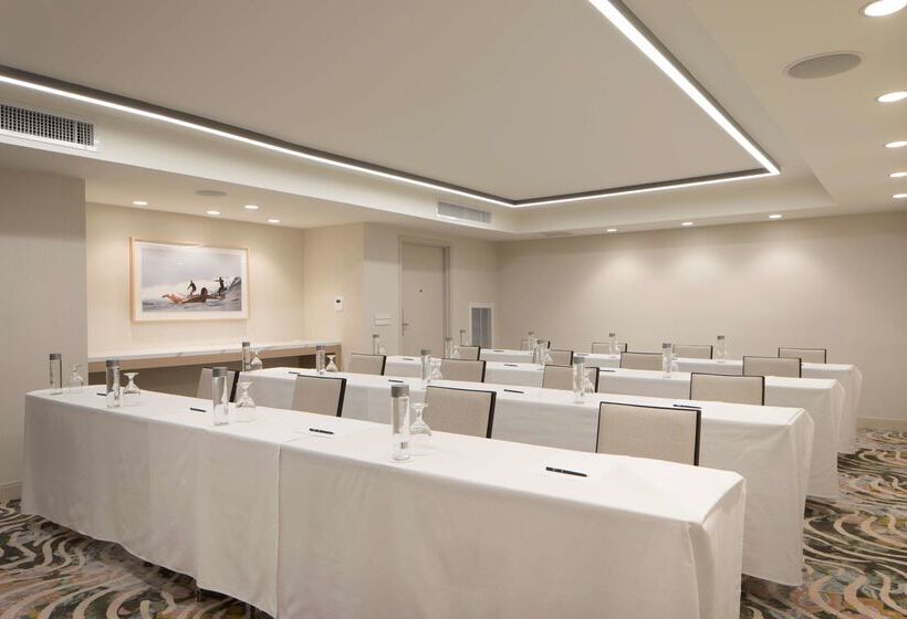 Hilton Santa Monica Hotel & Suites