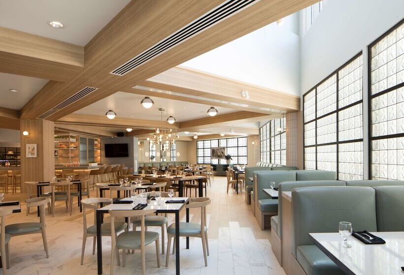 Hilton Santa Monica Hotel & Suites