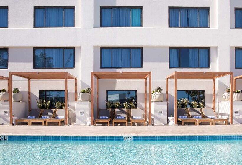 Hilton Santa Monica Hotel & Suites