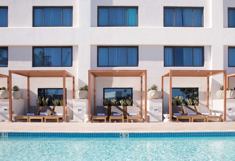 Hilton Santa Monica Hotel & Suites