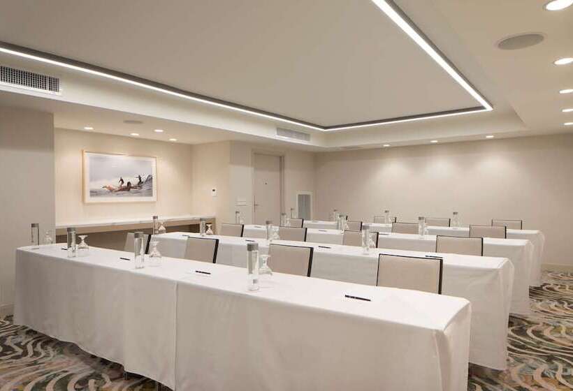 Hilton Santa Monica Hotel & Suites