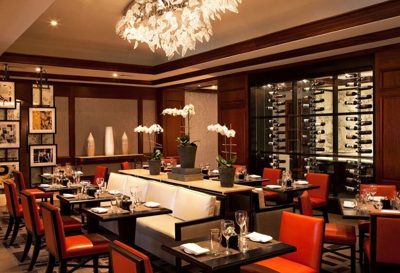 فندق Hilton Short Hills