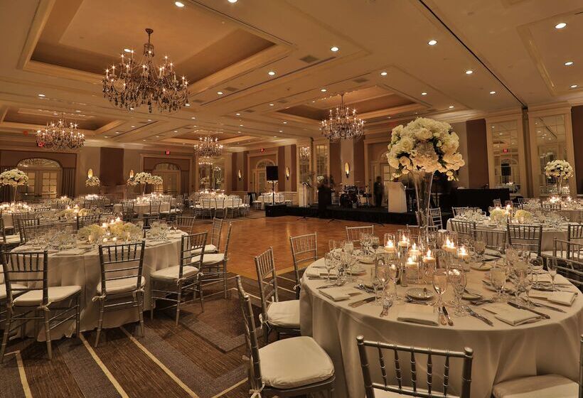 فندق Hilton Short Hills