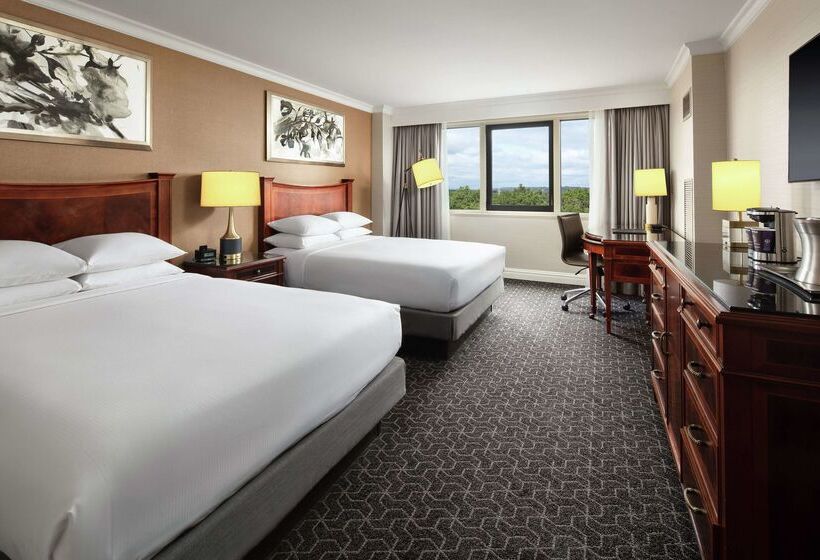 فندق Hilton Short Hills