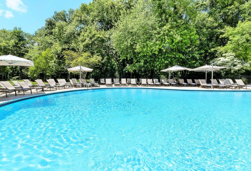 فندق Hilton Short Hills