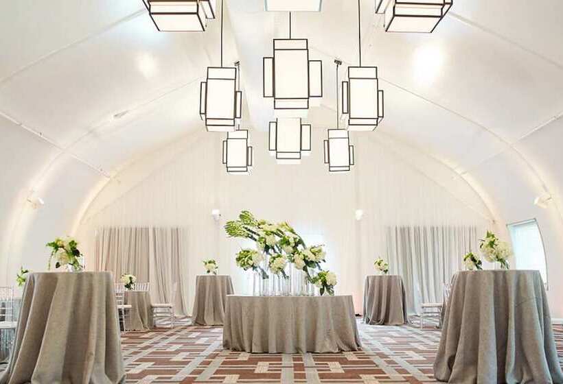 فندق Hilton Short Hills