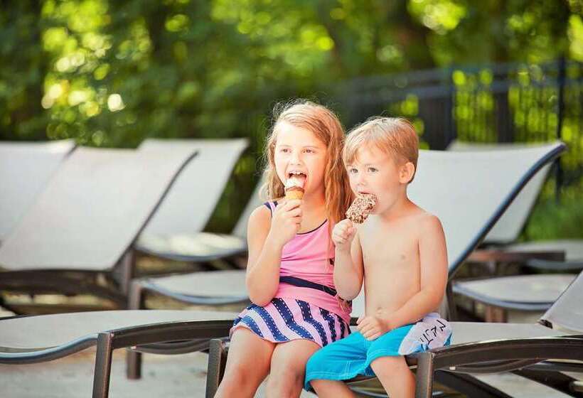 فندق Hilton Short Hills