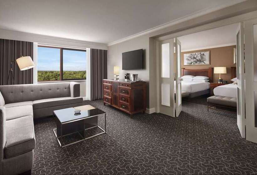 فندق Hilton Short Hills