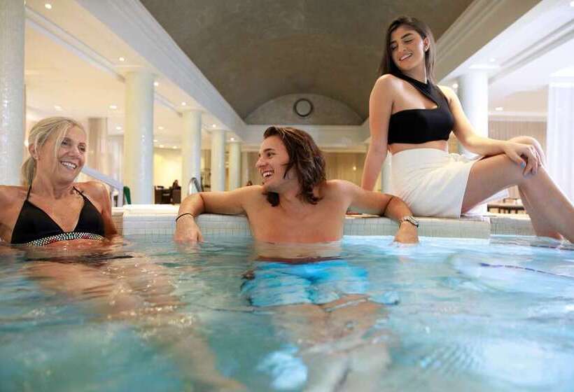 فندق Hilton Short Hills