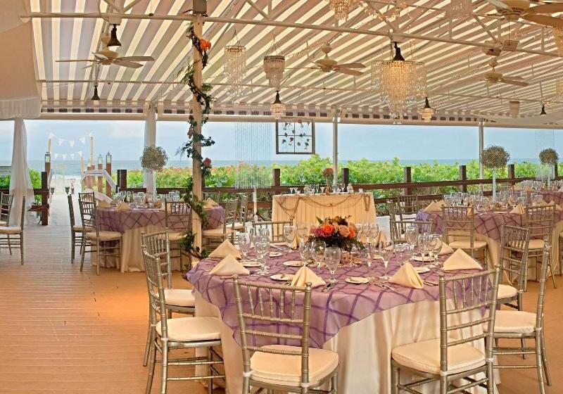فندق The Singer Oceanfront Resort, Curio Collection By Hilton