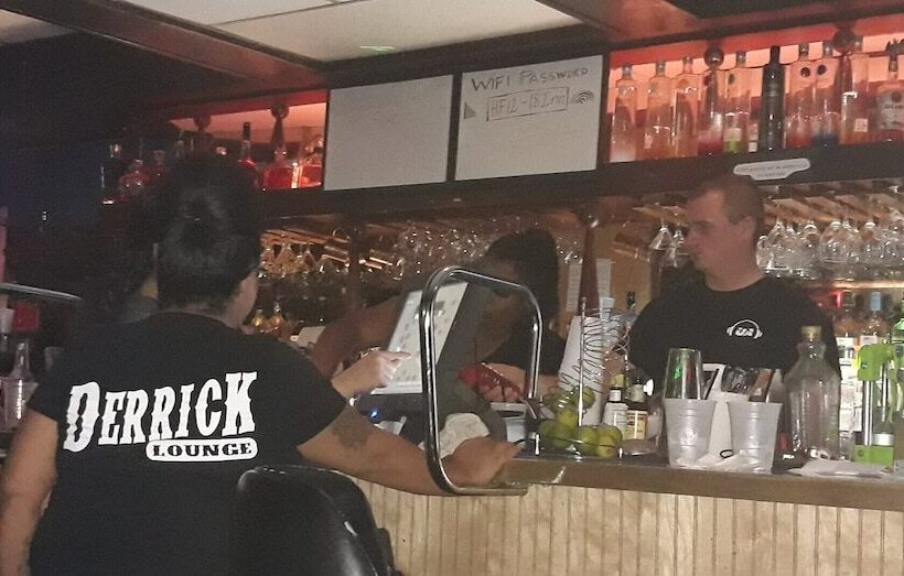 Отель Hobbs Family Inn