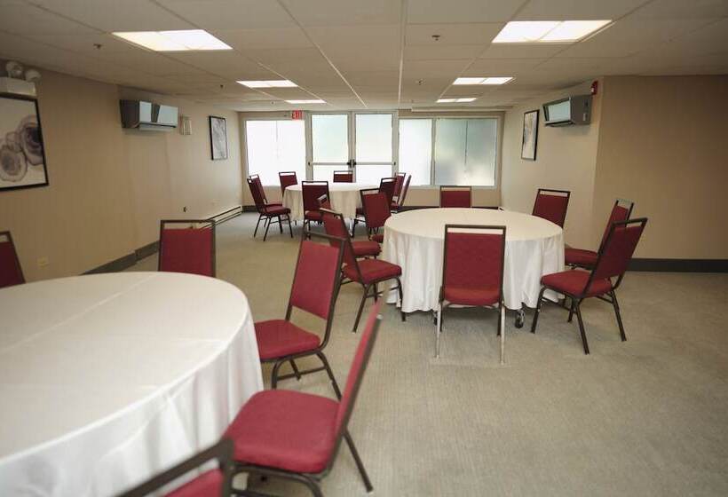 فندق Holiday Inn & Suites Chicago Carol Stream Wheaton, An Ihg