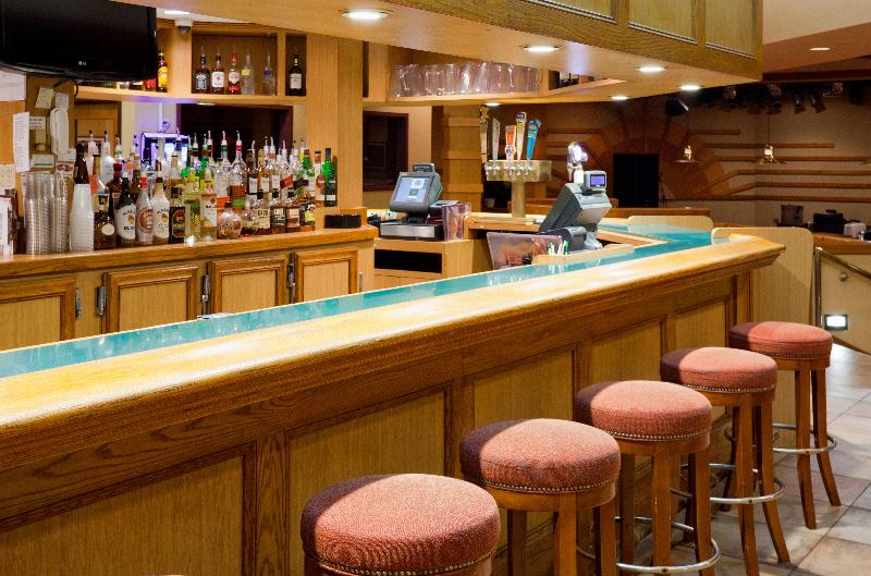 호텔 Holiday Inn & Suites St. Cloud, An Ihg