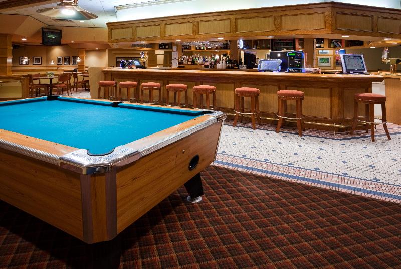 호텔 Holiday Inn & Suites St. Cloud, An Ihg