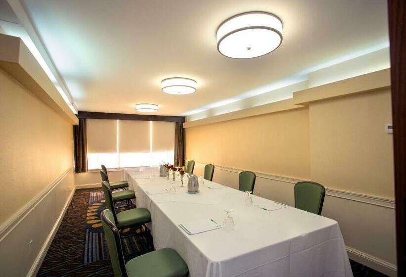 Отель Holiday Inn Athensuniversity Area, An Ihg