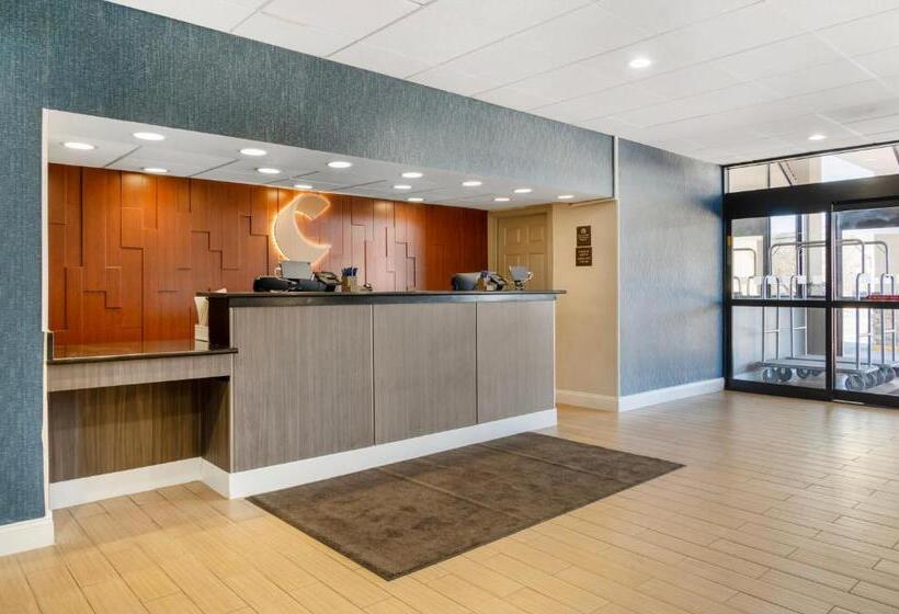 هتل Comfort Inn & Suites Danbury Bethel