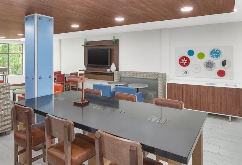 فندق Holiday Inn Express & Suites   Hardeeville Hilton Head, An Ihg