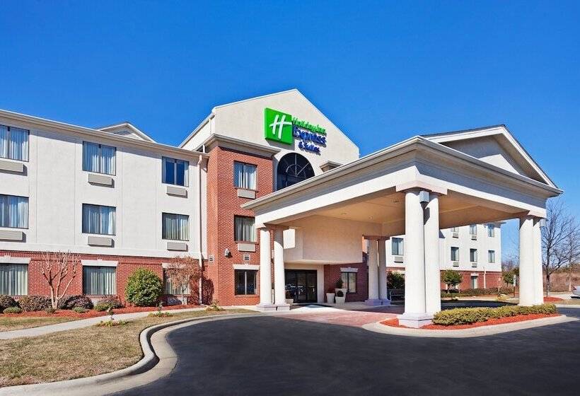 Отель Holiday Inn Express & Suites Reidsville, An Ihg