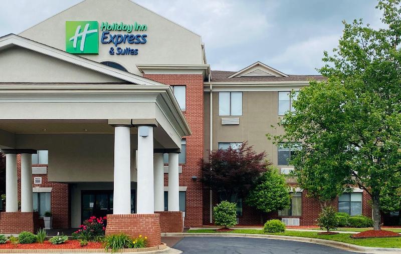 Отель Holiday Inn Express & Suites Reidsville, An Ihg