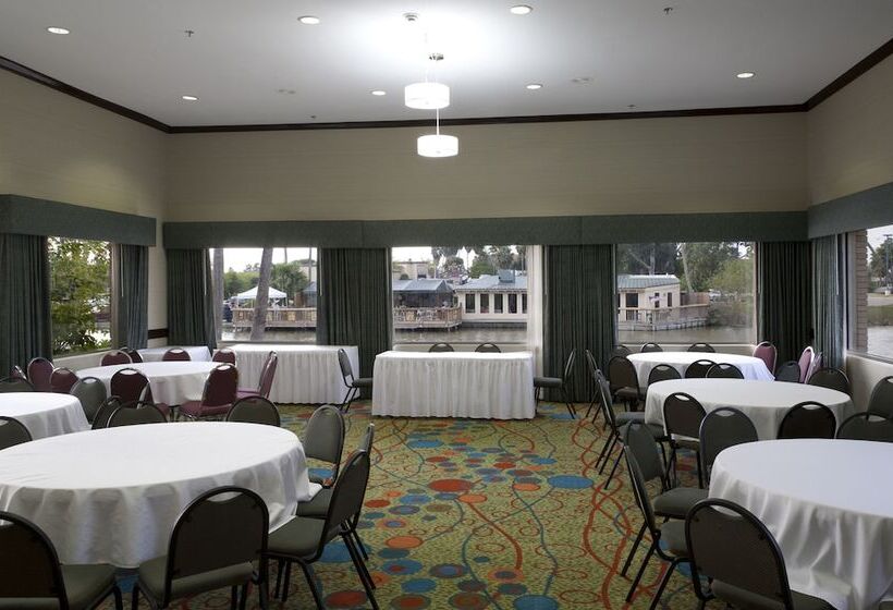 Holiday Inn Express Hotel And Suites Brownsville, An Ihg