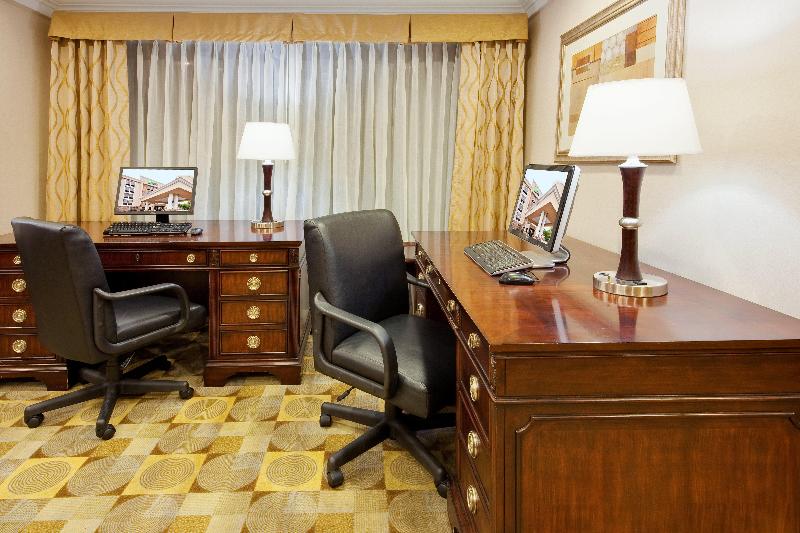 فندق Holiday Inn Express Wilkes Barre East, An Ihg