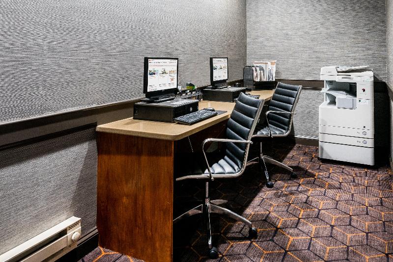 בית מלון כפרי Holiday Inn Johnstown Gloversville By Ihg