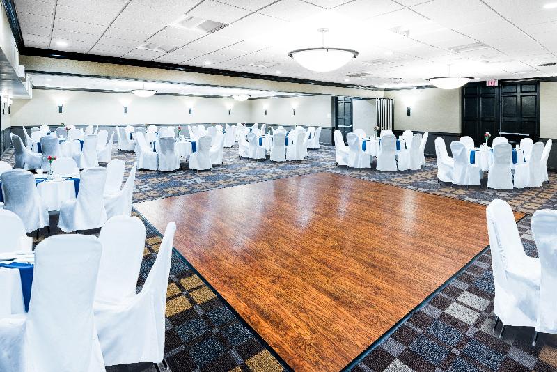 בית מלון כפרי Holiday Inn Johnstown Gloversville By Ihg