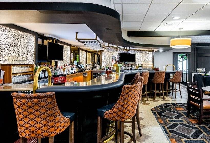 בית מלון כפרי Holiday Inn Johnstown Gloversville By Ihg