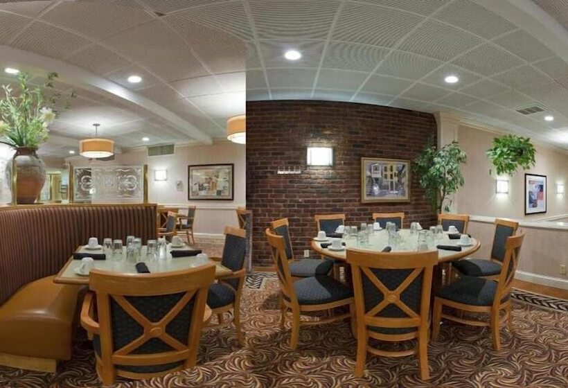 בית מלון כפרי Holiday Inn Johnstown Gloversville By Ihg