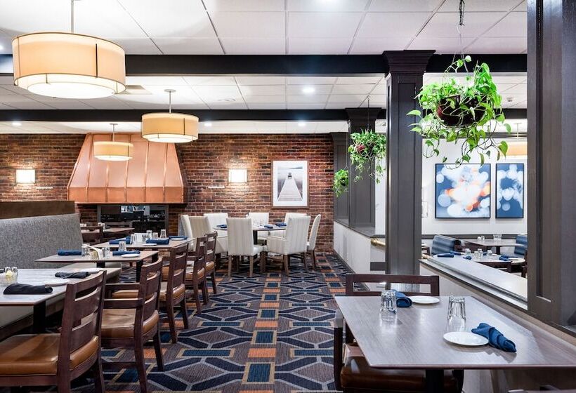 בית מלון כפרי Holiday Inn Johnstown Gloversville By Ihg