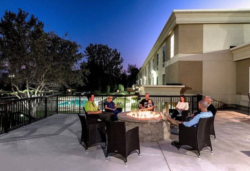 בית מלון כפרי Holiday Inn Johnstown Gloversville By Ihg