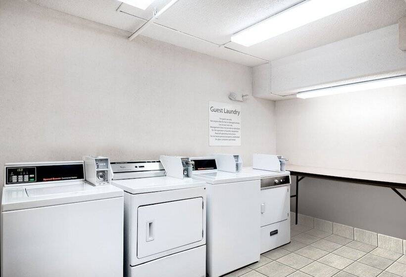 בית מלון כפרי Holiday Inn Johnstown Gloversville By Ihg