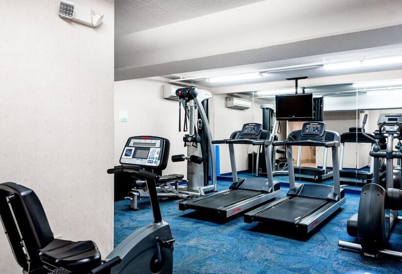 בית מלון כפרי Holiday Inn Johnstown Gloversville By Ihg