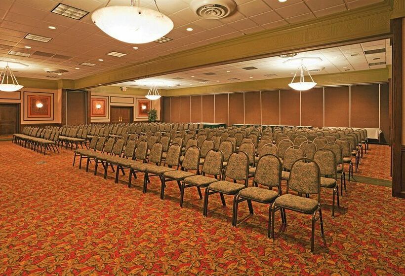 בית מלון כפרי Holiday Inn Toledo South - Perrysburg