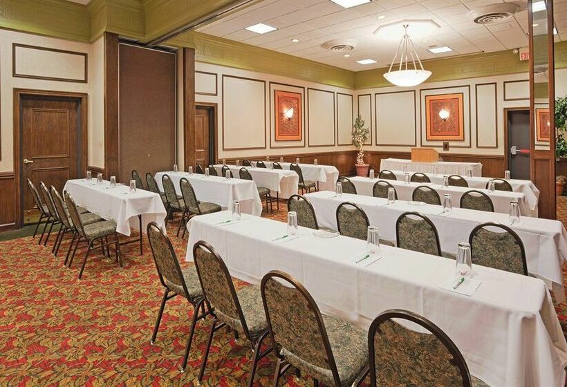 בית מלון כפרי Holiday Inn Toledo South - Perrysburg