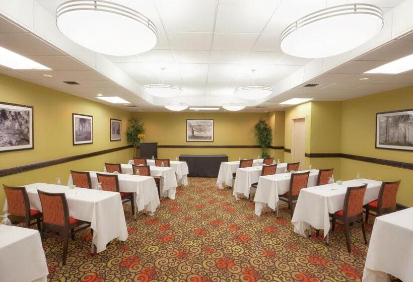 בית מלון כפרי Holiday Inn Portsmouth, An Ihg