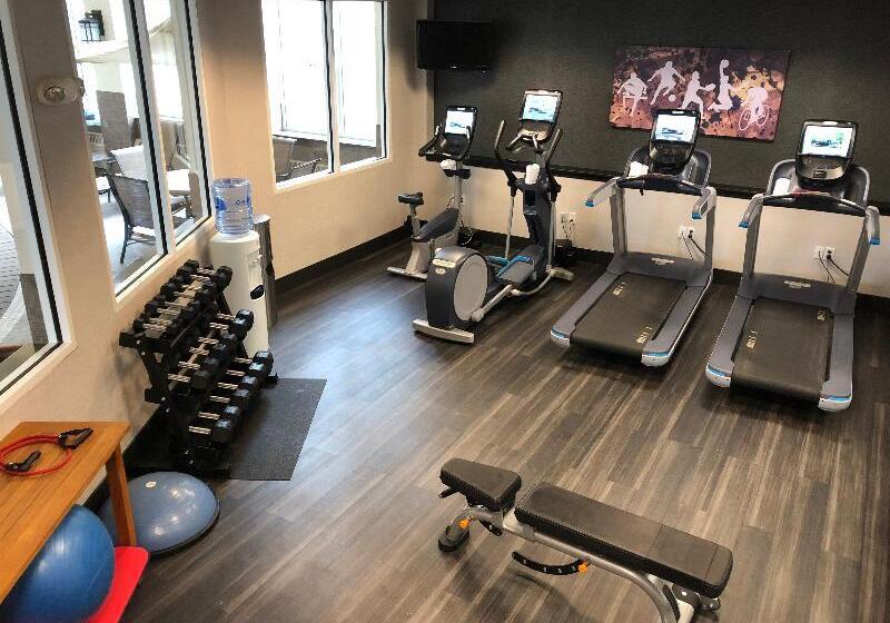 Отель Holiday Inn Resort Lake George, An Ihg