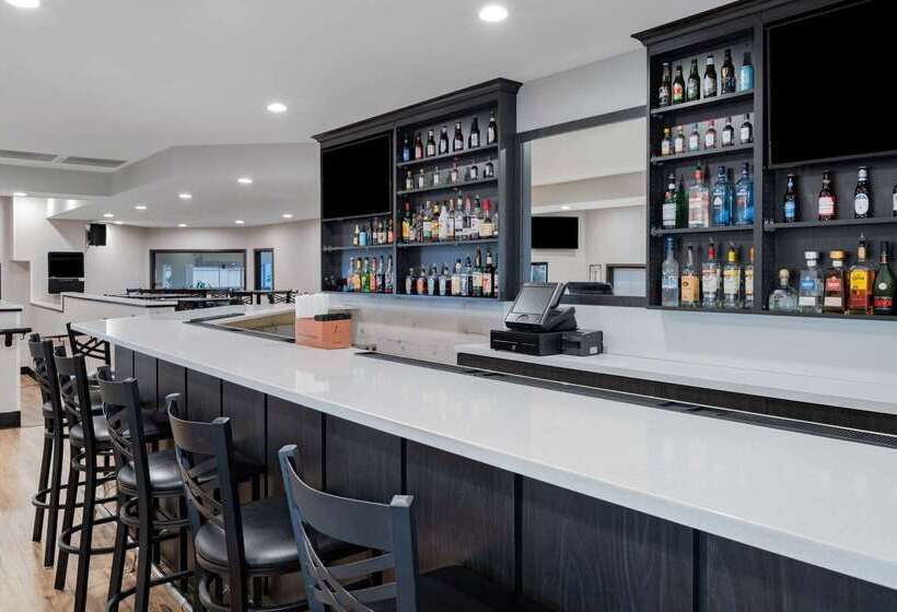 Hotel Howard Johnson By Wyndham Lima