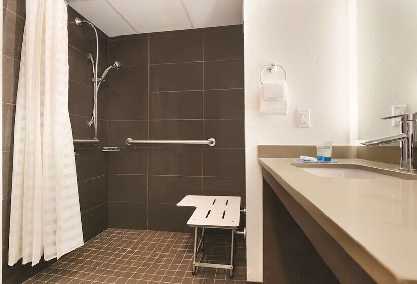 Отель Clt Sky Suites