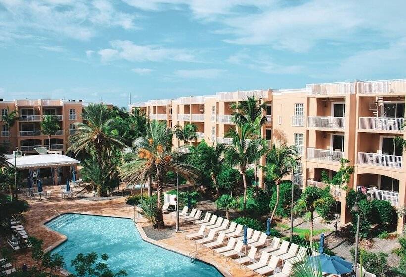 فندق Beachside Resort & Residences