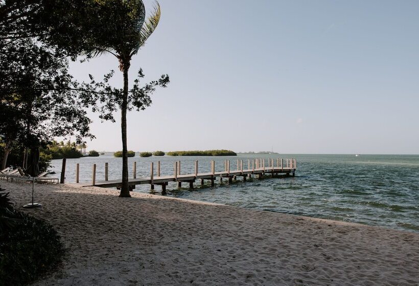 ホテル Beachside Resort & Residences