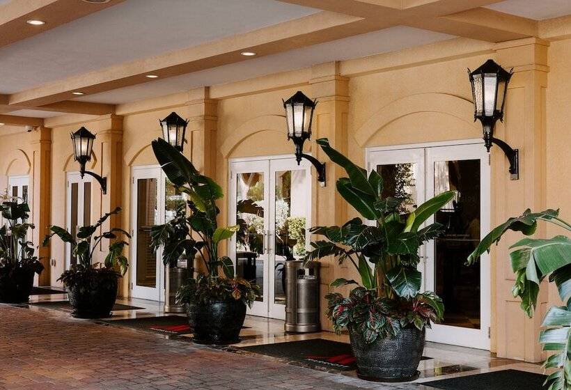 ホテル Beachside Resort & Residences