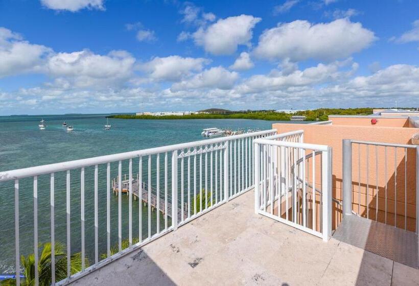 ホテル Beachside Resort & Residences