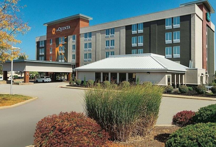 ホテル La Quinta By Wyndham Cleveland Airport West