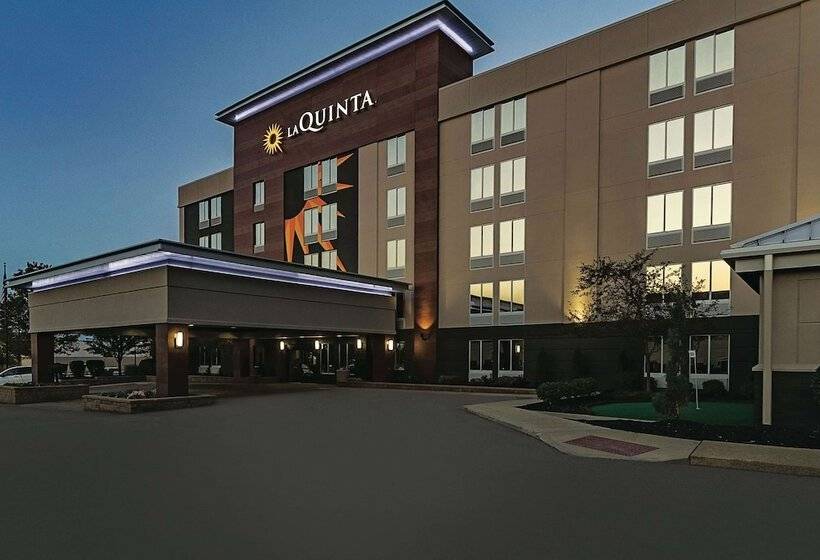 ホテル La Quinta By Wyndham Cleveland Airport West