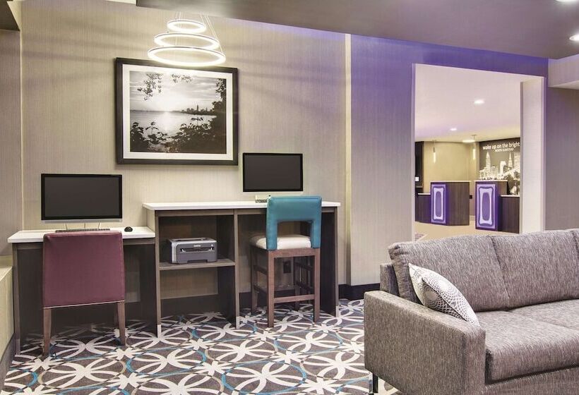 ホテル La Quinta By Wyndham Cleveland Airport West