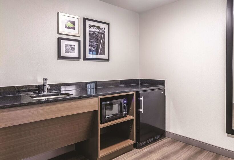 호텔 La Quinta By Wyndham Myrtle Beach   N. Kings Hwy