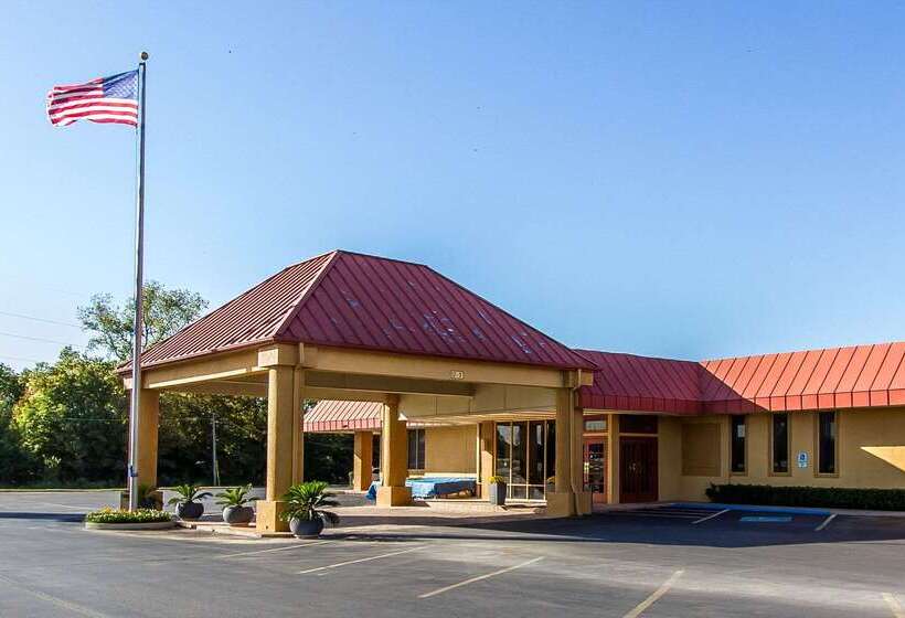 Szálloda Quality Inn Ada Near University